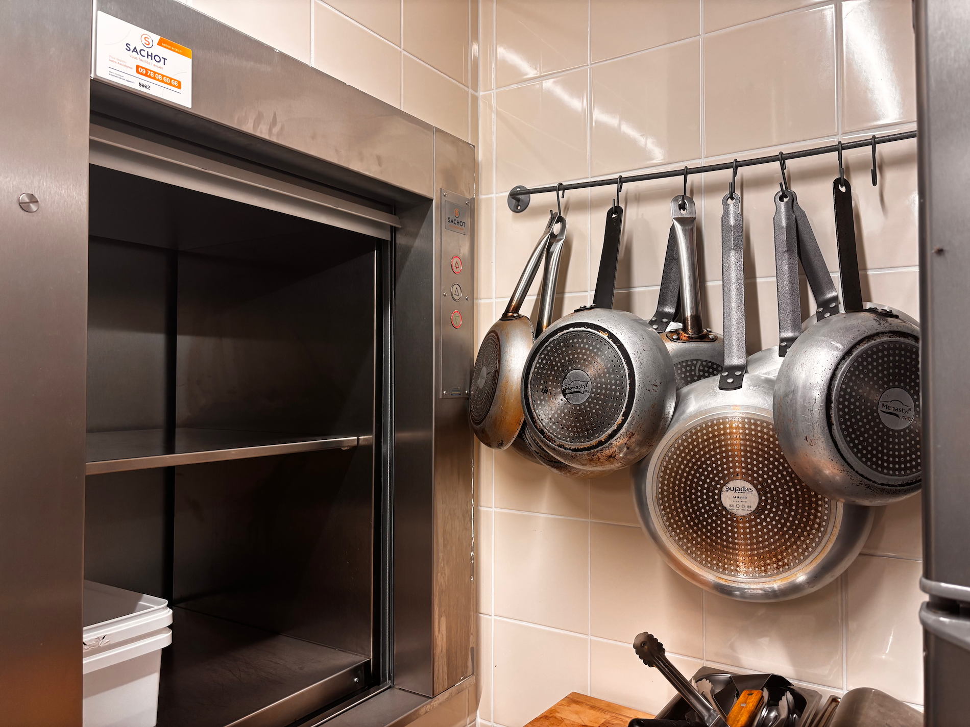 Equipement en matériel de cuisine professionnelle d'un nouvel établissement Restaurant L'Essentiel La Crèche
